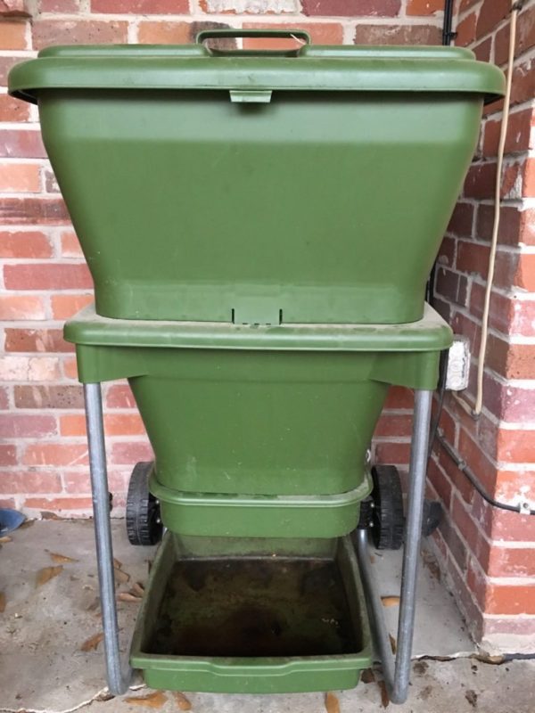 "Hungry Bin" Worm Bin Review Worm Composting Headquarters