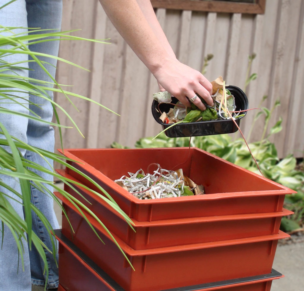 Worm Bin – Worm Composting Headquarters